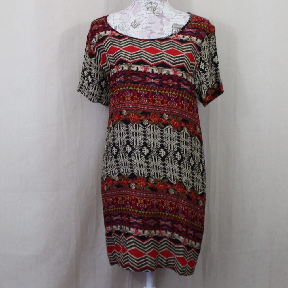 💥⬇️$20 Papillon Short Sleeve Aztec Print Dress